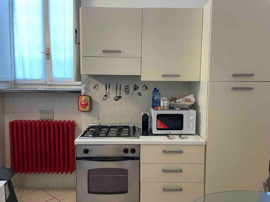 Apartmán Minimal Loft In Centro A Piacenza Exteriér fotografie