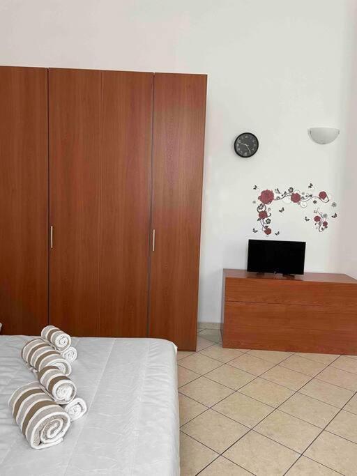 Apartmán Minimal Loft In Centro A Piacenza Exteriér fotografie