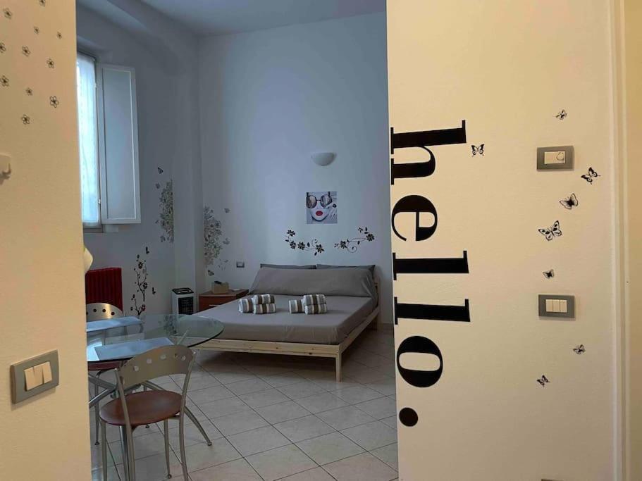Apartmán Minimal Loft In Centro A Piacenza Exteriér fotografie